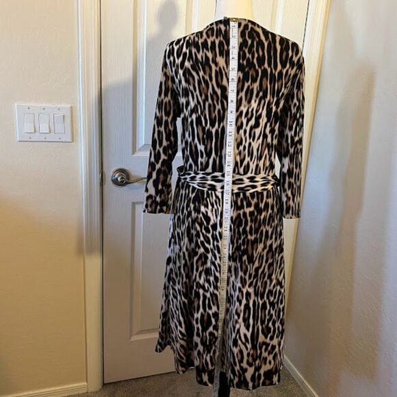 East fifth, large cross wrap dress, leopard print with belt. large size dress - Picture 3 of 8
